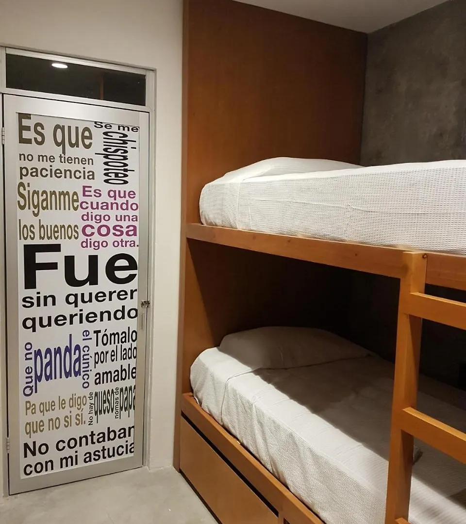 Vida Mia Hostel Cancun