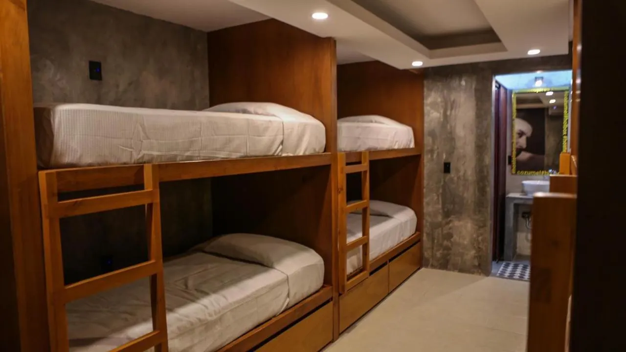 Vida Mia Hostel Cancun
