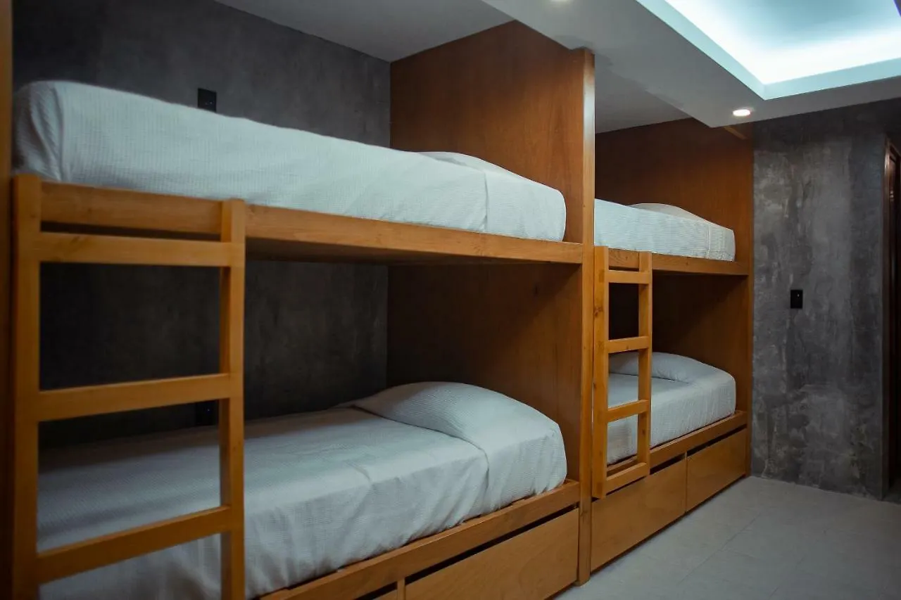 Vida Mia Hostel Cancun